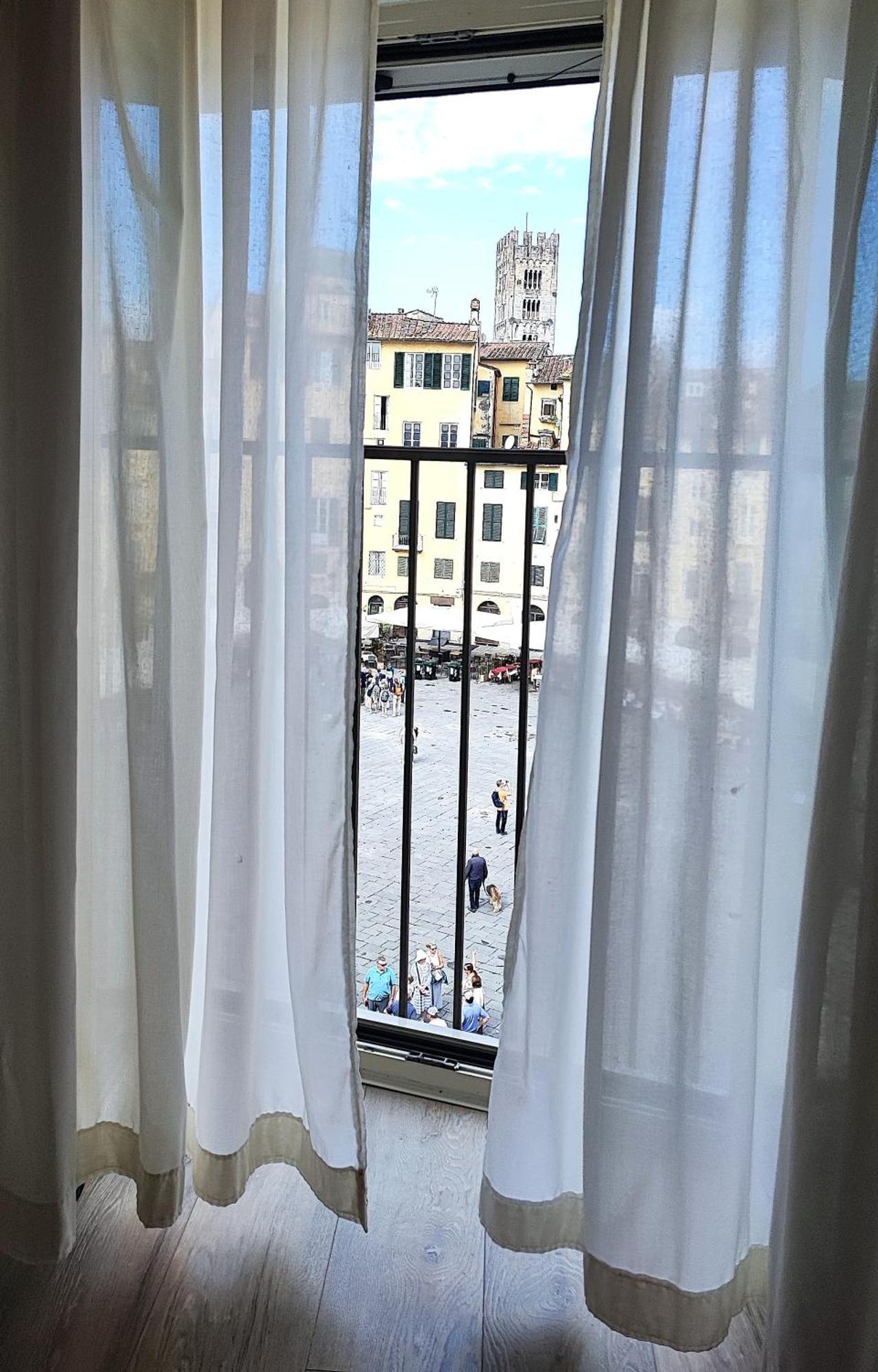 Caesar'S Luxury Apartment In Lucca Center Town Roman Amphitheater Exteriör bild